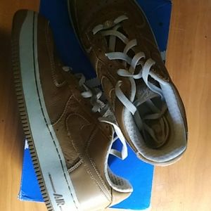 Maple Nike Air Force 1 Size 9